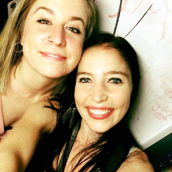 Meet your Posher, Tori - Picture 1 of 1